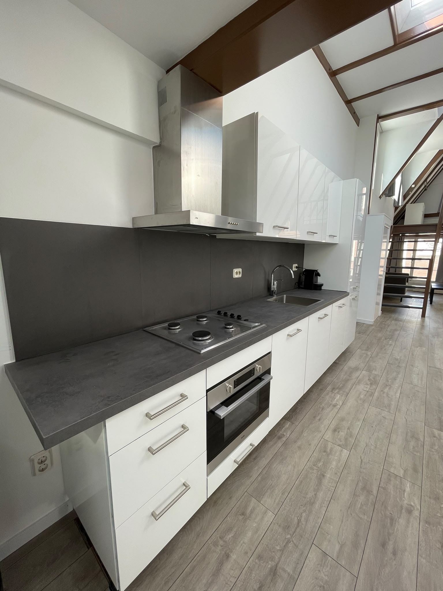 Keuken op maat, opgeleverd door Oved Project BV